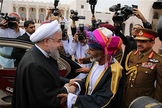 استقبال رسمی پادشاه عمان از رئیس جمهور