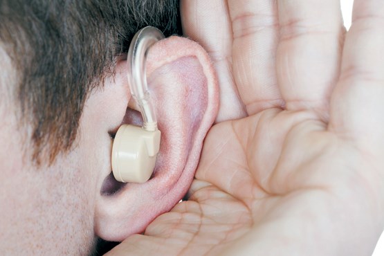 آیا گوش کردن موسیقی با هدفون خطرناک است؟
