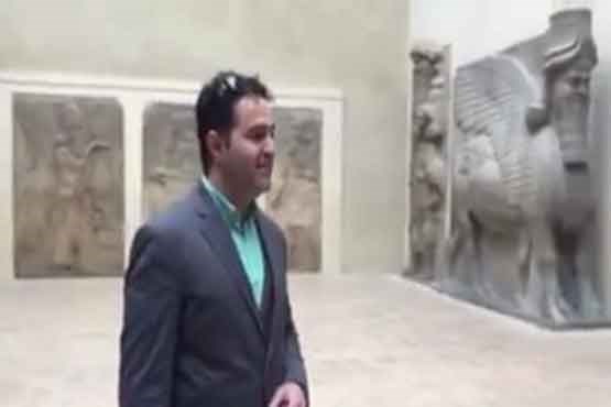 اجرای سرود ای ایران وسط موزه لور پاریس