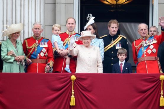عجیب درباره خاندان سلطنتی بریتانیا / آنها حق ندارند این 8 کلمه را استفاده کنند