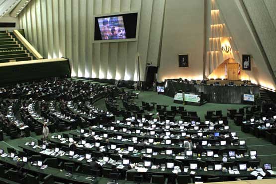 مخالفت مجلس با جلسه شبانه بررسی رای اعتماد