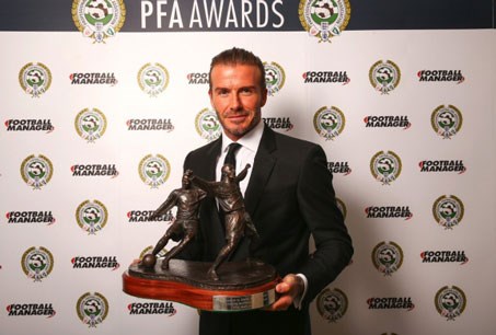 بکام جایزه شایستگی اتحادیه فوتبال انگلیس را دریافت کرد