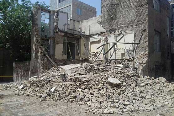 ۱۷ کشته بر اثر ریزش ساختمان چهار طبقه +عکس