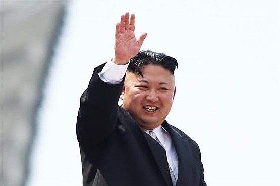 رهبر کره شمالی در کنسرت جشن موشک بالستیک + عکس