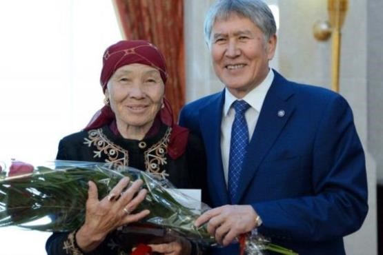 رئیس جمهوری قرقیزستان خواننده شد