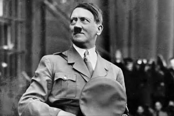 مردی که ادعا می‌کند هیتلر است!+عکس