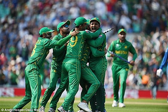 شور و هیجان پاکستانی ها از قهرمانی کریکت جهان در میان تهدید طالبان +عکس