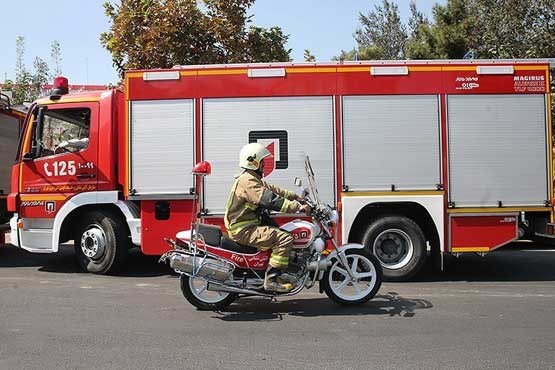 واژگونی خودروی آتش نشانی حین ماموریت +عکس