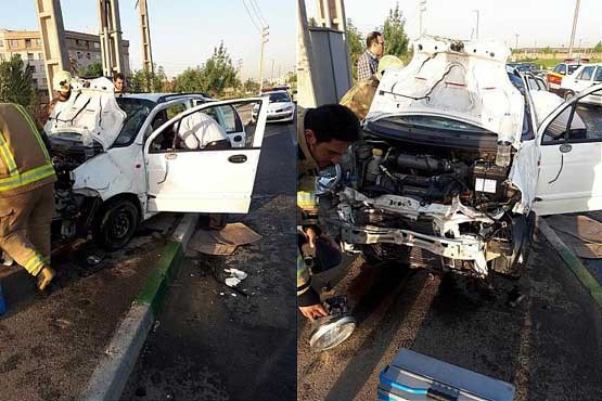 واژگونی خودرو در بزرگراه آزادگان تهران +عکس