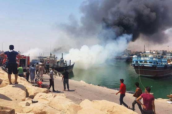 آتش سوزی در اسکله  کنگان بوشهر +عکس