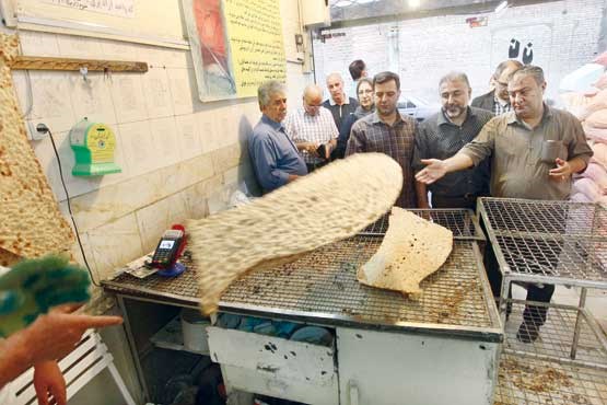 چانه‌زنی بر سر قیمت نان