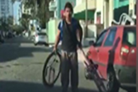 دوچرخه سواری غیر عادی یک برزیلی