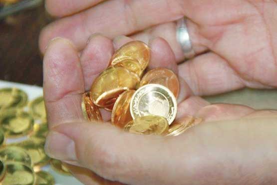 واکنش رئیس اتحادیه طلافروشان به انتشار فیلم کم‌فروشی سکه / شناسایی باند جعل سکه