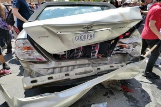 ورود خودرو به رستورانی در پاریس ۶ کشته و زخمی برجای گذاشت