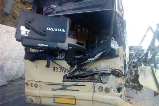 یک کشته و ۱۵زخمی بر اثر تصادف اتوبوس با خاور