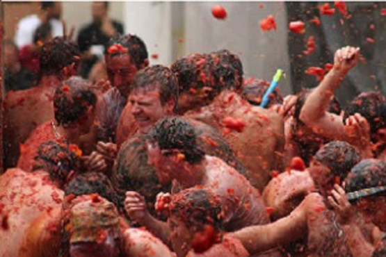 جشنواره گوجه فرنگی در اسپانیا