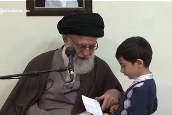 گفتگوی جالب رهبر انقلاب با نوه ۵ ساله شهید زنده‌دل + فیلم