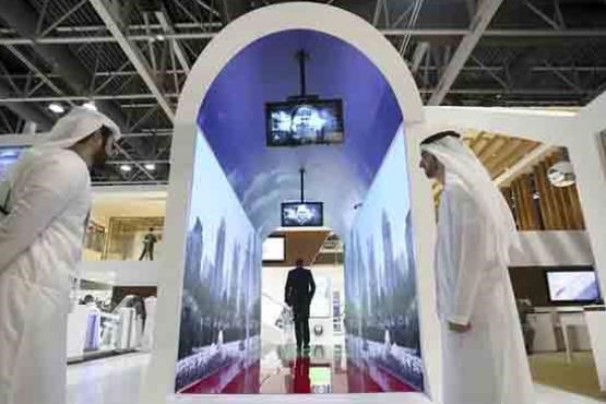 سیستم امنیتی تشخیص چهره فرودگاه دبی در یک آکوریوم مجازی تعبیه می شود