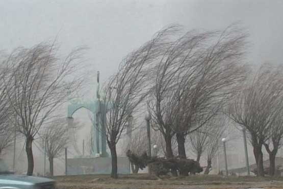 وزش باد و گرد و خاک در شرق ایران