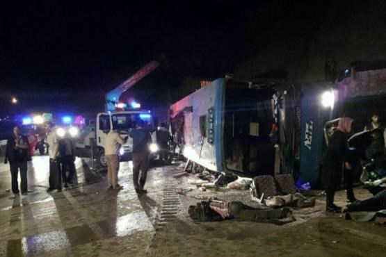 12 کشته در سقوط اتوبوس در جاده سواد کوه +عکس