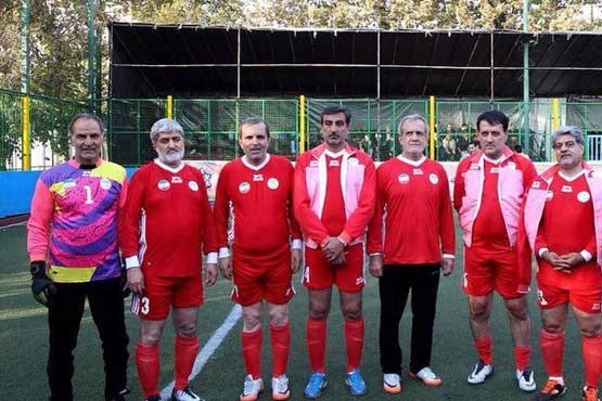 فوتبال بازی کردن علی مطهری و مسعود پزشکیان+عکس