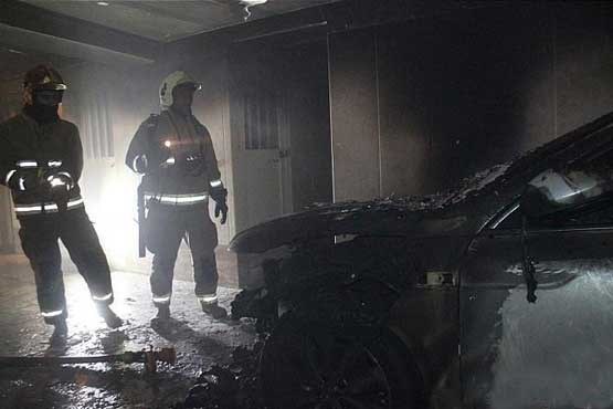 نجات 12 نفر از آتش سوزی یک ساختمان مسکونی