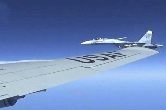 رهگیری هواپیمای آمریکایی توسط جنگنده روسیه