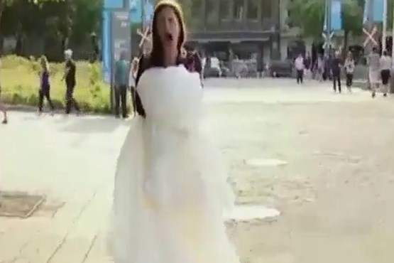 دوربین مخفی کثیف شدن لباس عروس