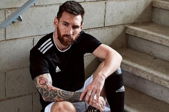 رونالدو به گرد پای مسی هم نرسید / ستاره آرژانتینی ، برترین بازیساز سال 2017