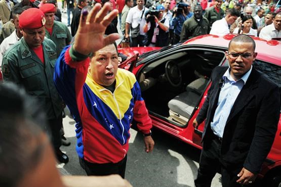 مرحوم چاوز و خودروی سمند! +عکس