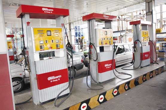 مجلس با افزایش پلکانی قیمت بنزین مخالفت کرد