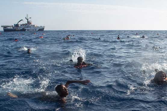 نجات ۸۴ مهاجر غیرقانونی توسط گارد ساحلی ایتالیا