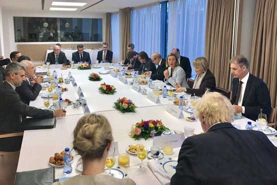 تاکید ظریف بر اجرای برجام / رایزنی دوجانبه با وزیران خارجه تروئیکای اروپا