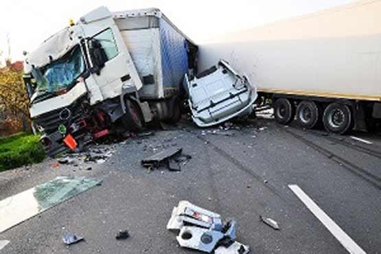 تصادف های جاده ای وسایل نقلیه سنگین