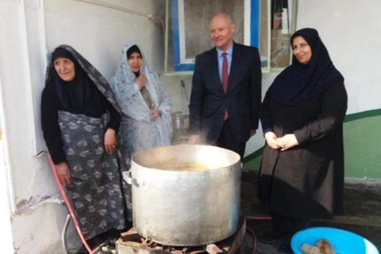 کلاس آموزش پخت آبگوشت به سفیر آلمان در ایران + تصاویر