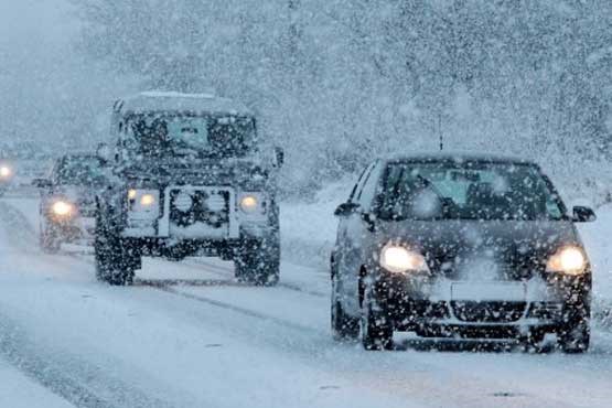 لغزندگی سطح اکثر جاده های کشور / رانندگان تجهیزات زمستانی همراه داشته باشند