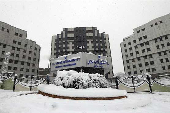 بارش برف دانشگاه آزاد تهران را هم تعطیل کرد