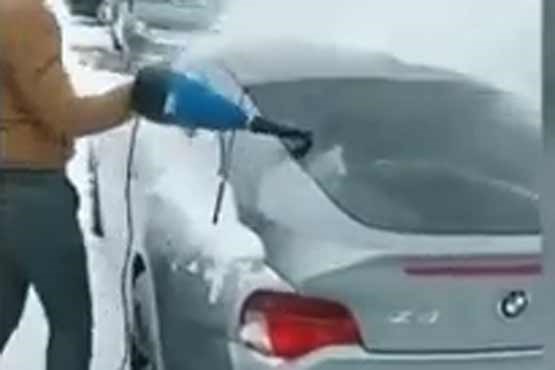 پاک کردن برف ماشین در 3 سوت
