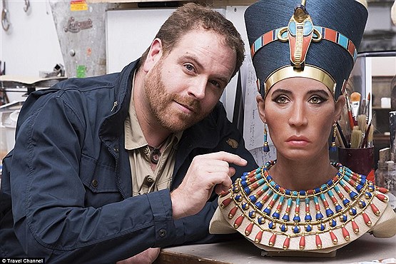مشهورترین ملکه مصر با جواهرات جدیدش برگشت +عکس