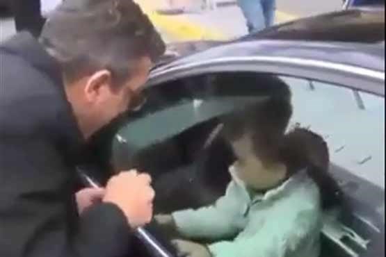 گیر کردن کودک در اتومبیل قفل شده