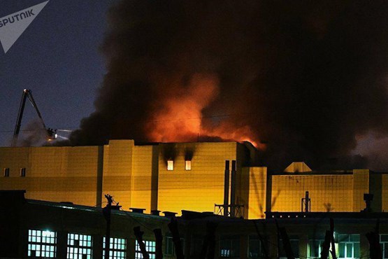 آتش سوزی مهیب در مرکز تجاری روسیه