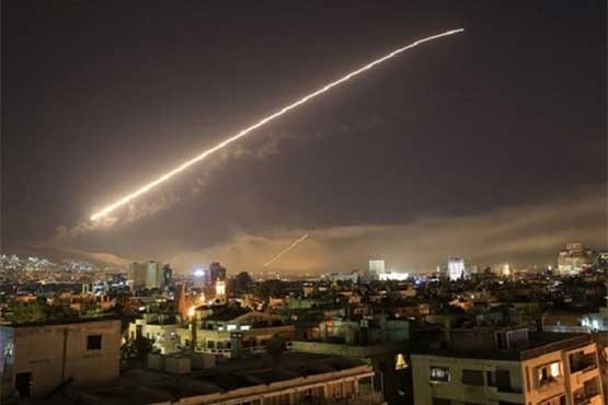 حمله موشکی  به حمص و دمشق / پدافند هوایی سوریه موشک‌ها را ساقط کرد