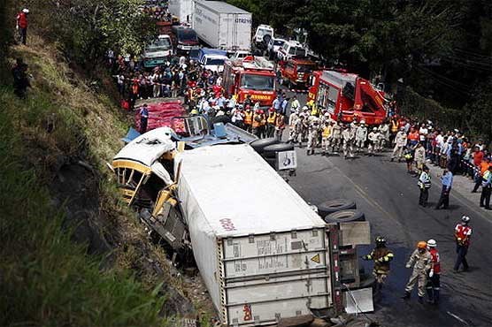 برخورد مرگبار اتوبوس با کامیون در هند