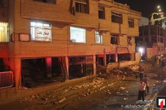 انفجار مهیب گاز در بزرگراه اشرفی اصفهانی / ساختمان 3 طبقه تخریب شد + عکس