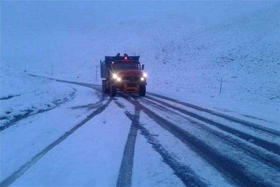 برف در جاده های 7 استان می بارد