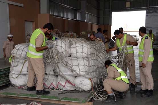 دومین محموله کمک های عمان به سیل زدگان وارد کشور شد
