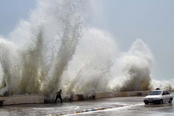 وزش باد شدید و افزایش ارتفاع موج در خلیج فارس