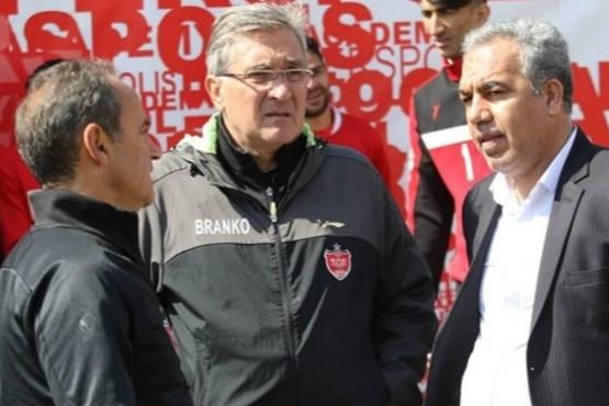 عرب: اگر فوتبال مبنای استیضاح باشد باید در پایان هر فصل یک وزیرجدید انتخاب کنیم