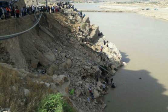 یک کشته بر اثر سقوط پراید به رودخانه کشکان