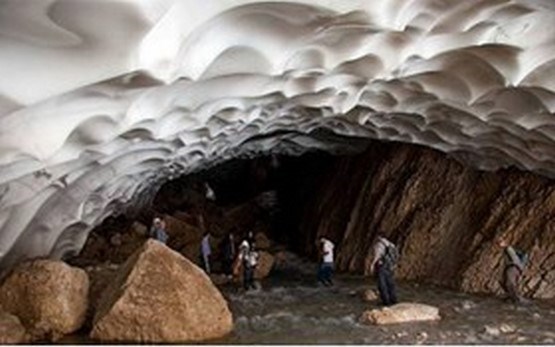 ریزش غار یخی «چما»، مرگ یک گردشگر